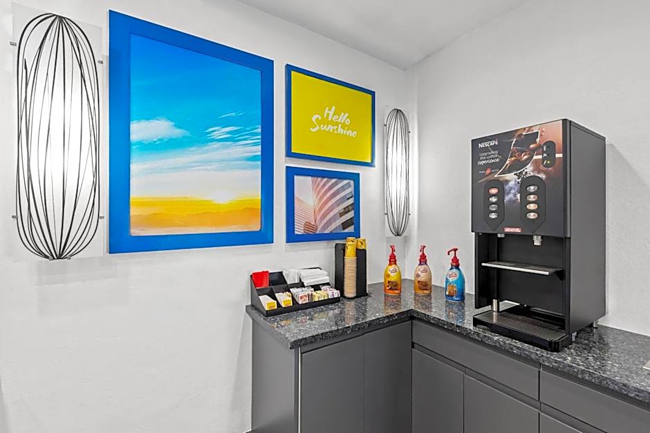 Days Inn by Wyndham San Francisco S/Oyster Point Airport