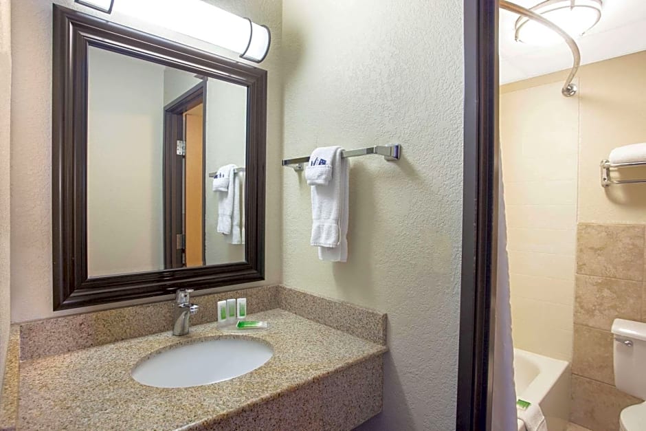 AmericInn by Wyndham Albert Lea