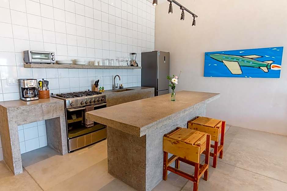 Topia Retreat- Sunset Suite