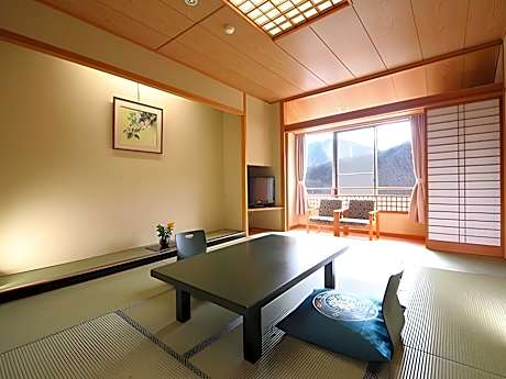 Japanese Modern Style Room with 10 Tatami