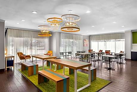 Spark by Hilton Pearland