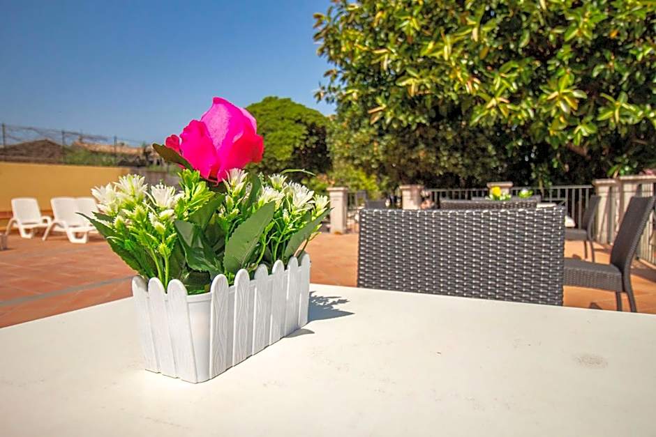 Royal Playa Suite and Apartament -private parking- self chek out