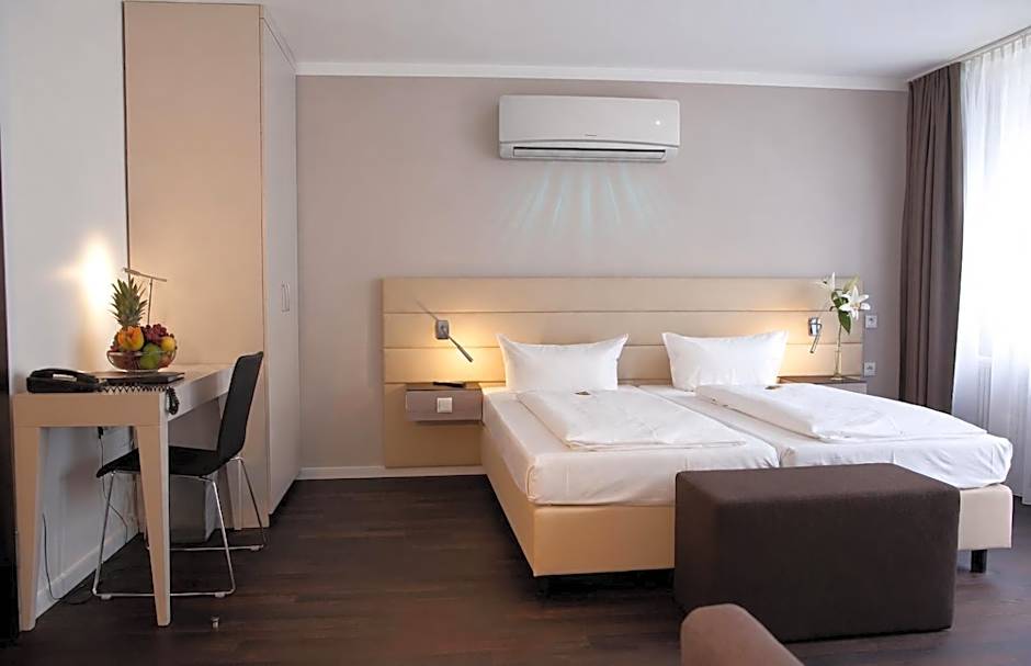 Manhattan Hotel