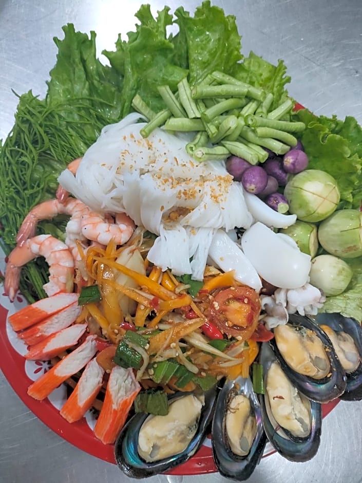 Wixky hotel (SHA Extra Plus)