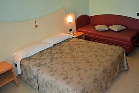 Superior Triple Room - Beach Front