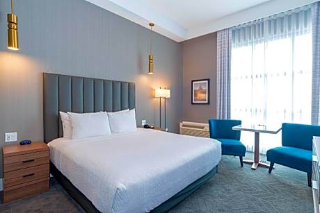 Standard Room, 1 King Bed