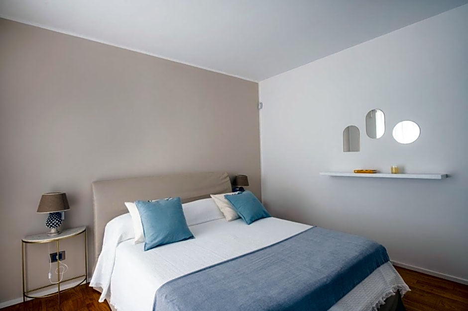 Moncada Suites & Apartments