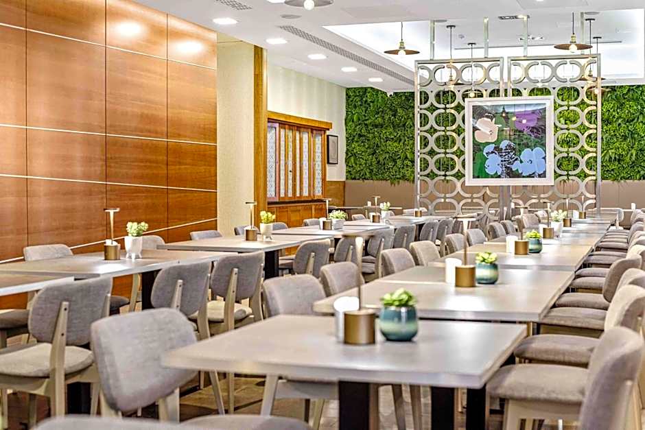 DoubleTree by Hilton London Kensington