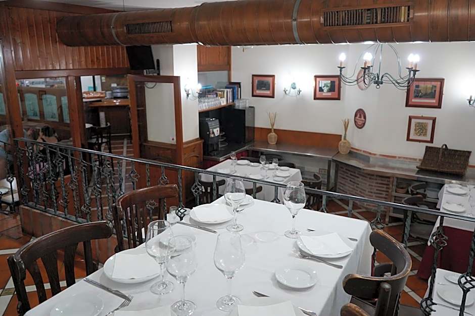 HOTEL DON RAMIRO
