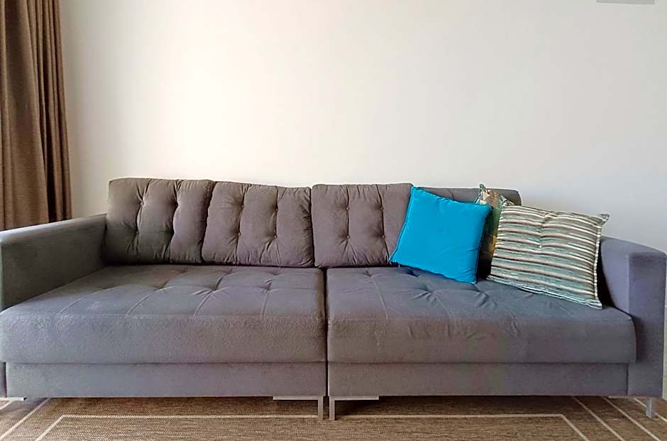 Alto padrão com piscina a 300m do mar - CAN103G