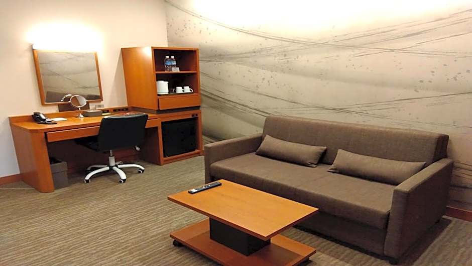 Odysis Suites Osaka Airport Hotel