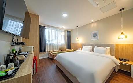 Hound Hotel Tongyeong Hangnam branch