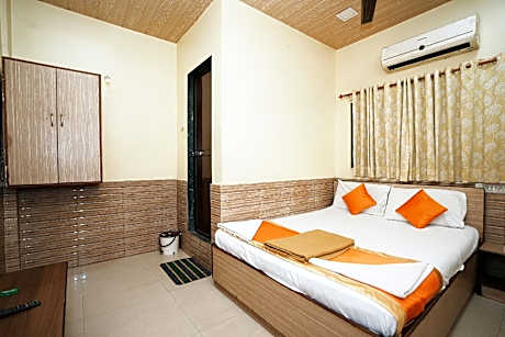 Hotel Sai Parikrama