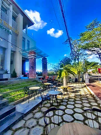 Dalat Ninh Chu Hotel & Coffee