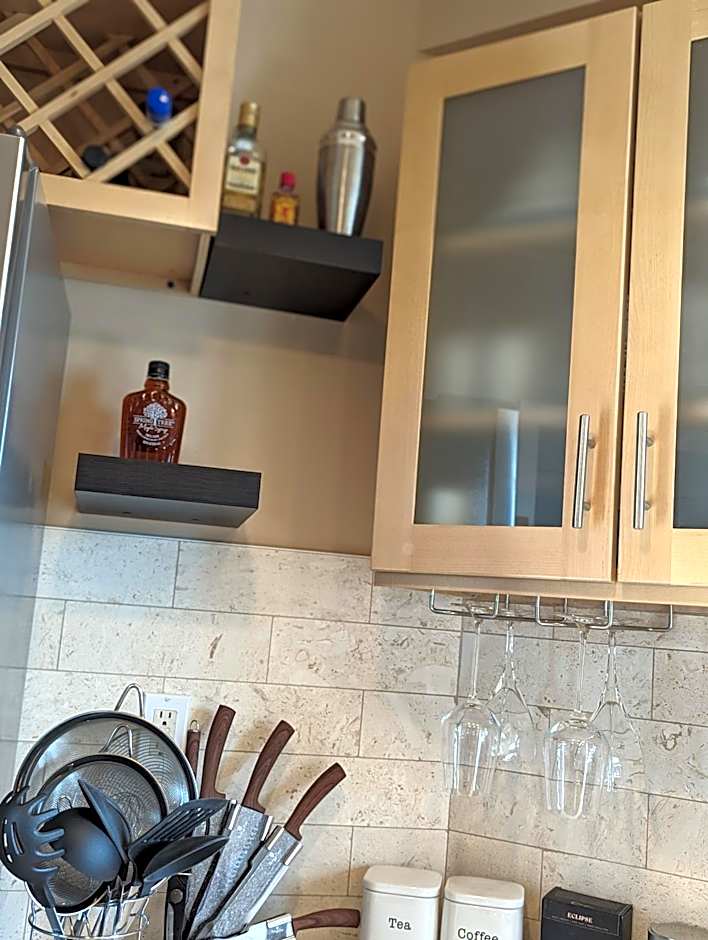 Fully renovated Manhattan gem