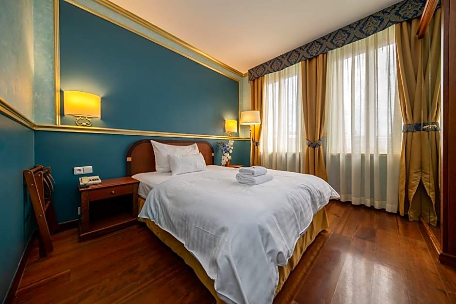 Hotel Kinsky Fountain