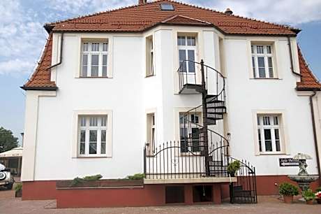 Pałacyk w Pakości Hotel