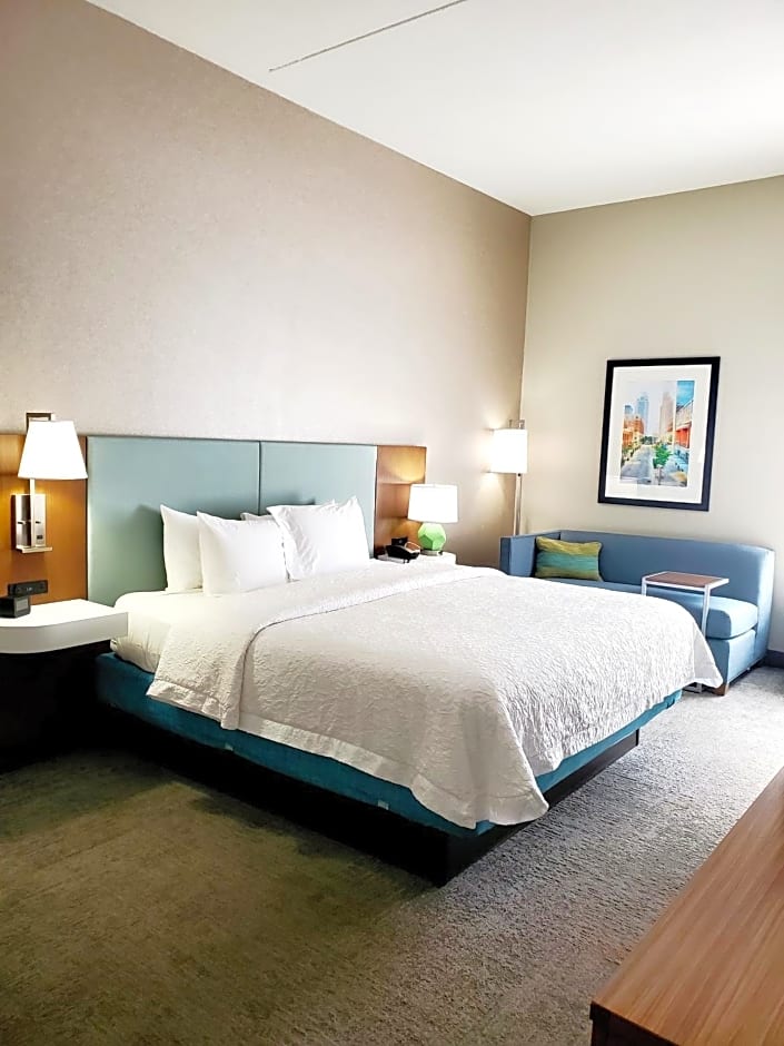 Hampton Inn Louisville/I-65/Brooks Road