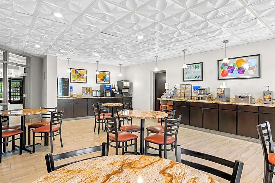 Best Western Knoxville Suites