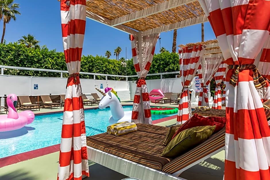 Float Palm Springs - Adults Only