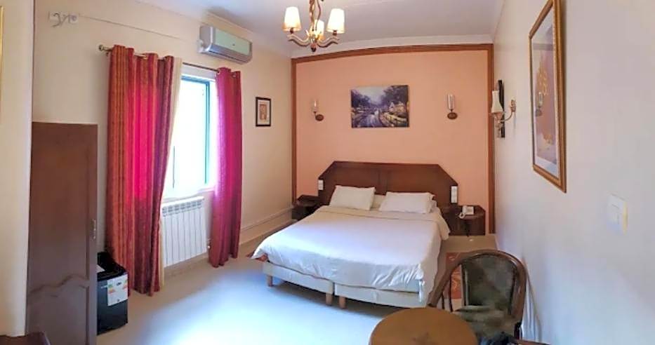 Hotel Les Ambassadeurs
