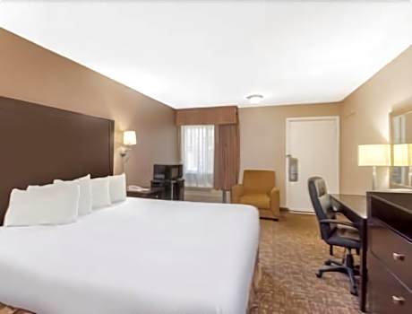 2 Queen Beds Upgraded Non Smoking