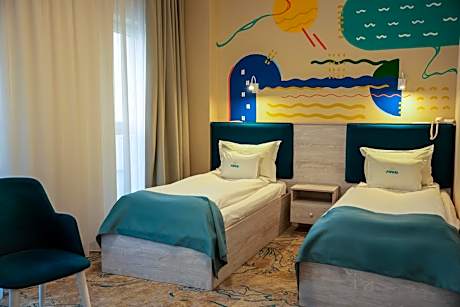 Standard Twin Room with Spa Access