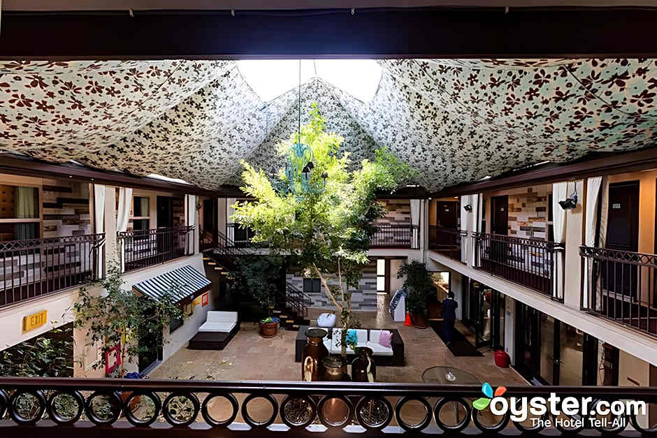 L.A. Sky Boutique Hotel