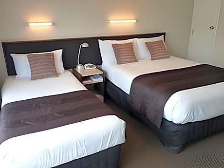 Motel - Twin Kitchen