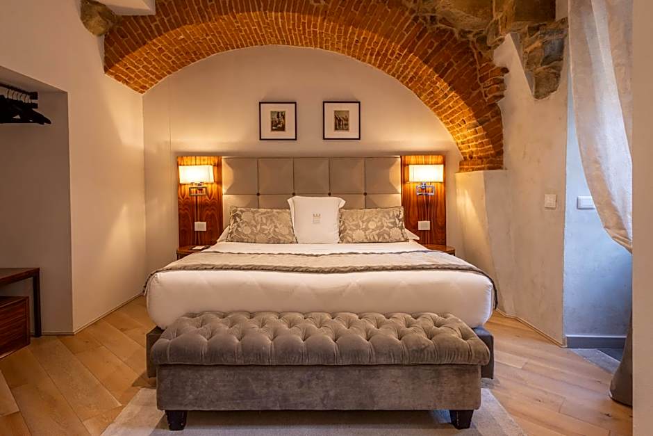 Donati Luxury Tower Suites