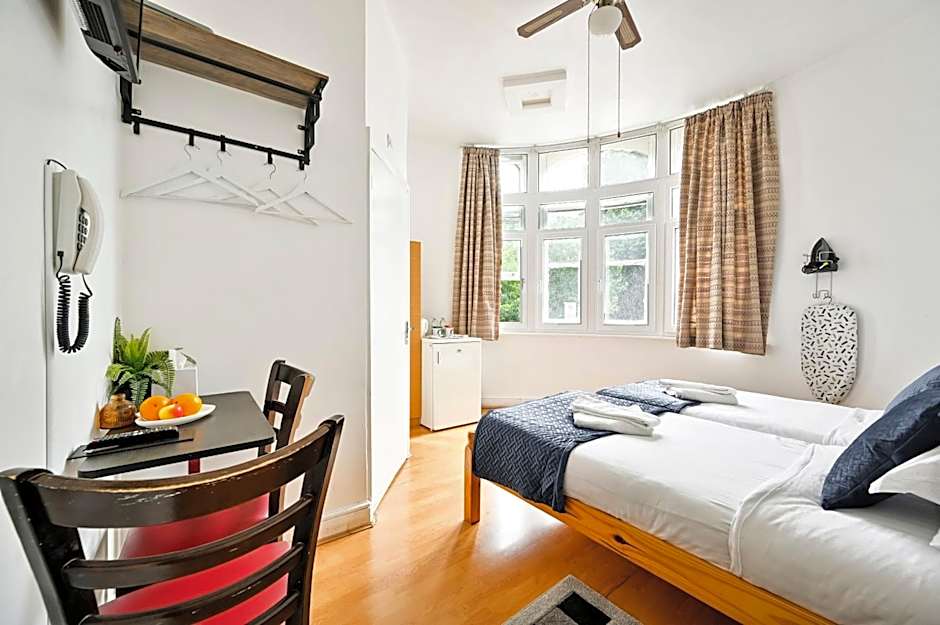 City London Hotel