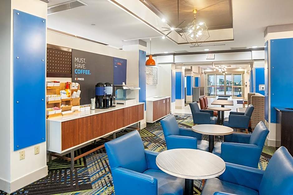 Holiday Inn Express and Suites - Stroudsburg By IHG