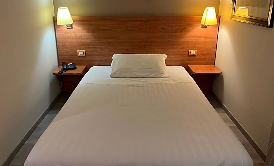 Hotel Re