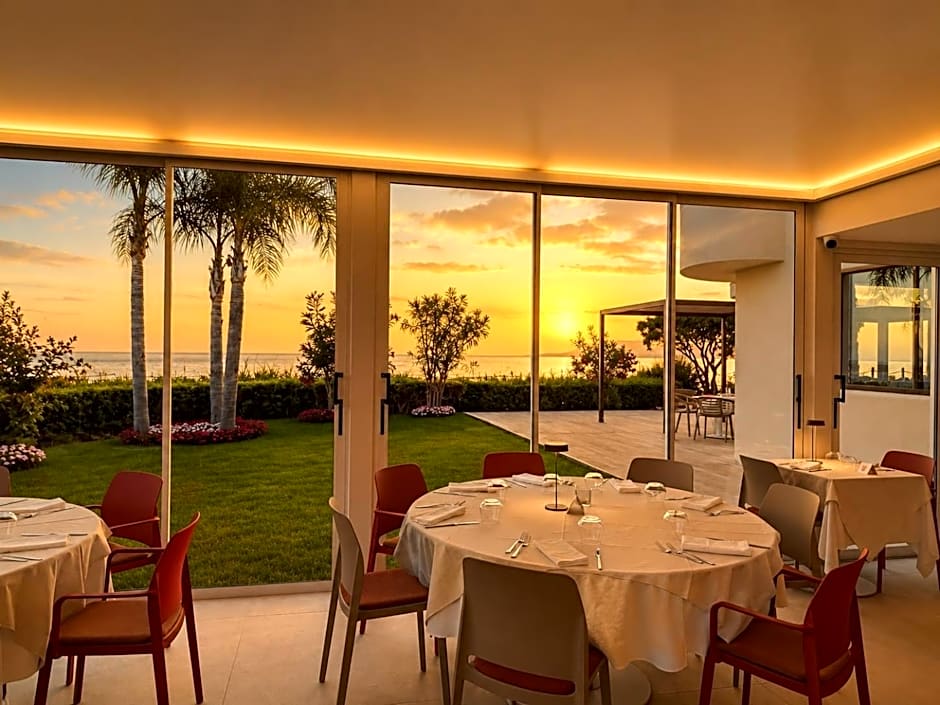 Beach Hotel Terracotta