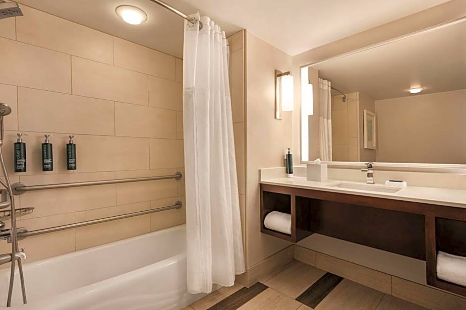 Hilton Naples