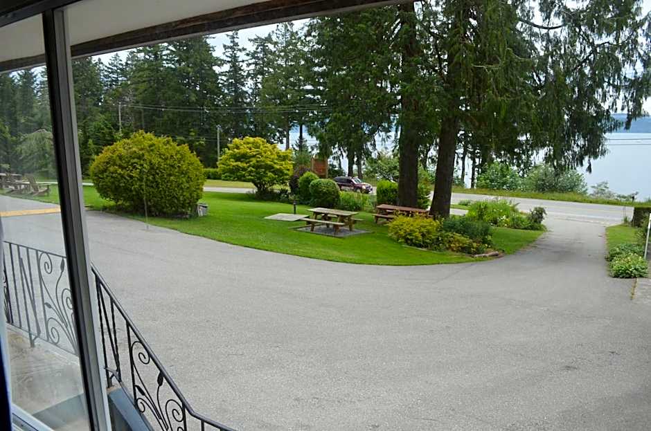 Seaside Villa Motel & RV Park