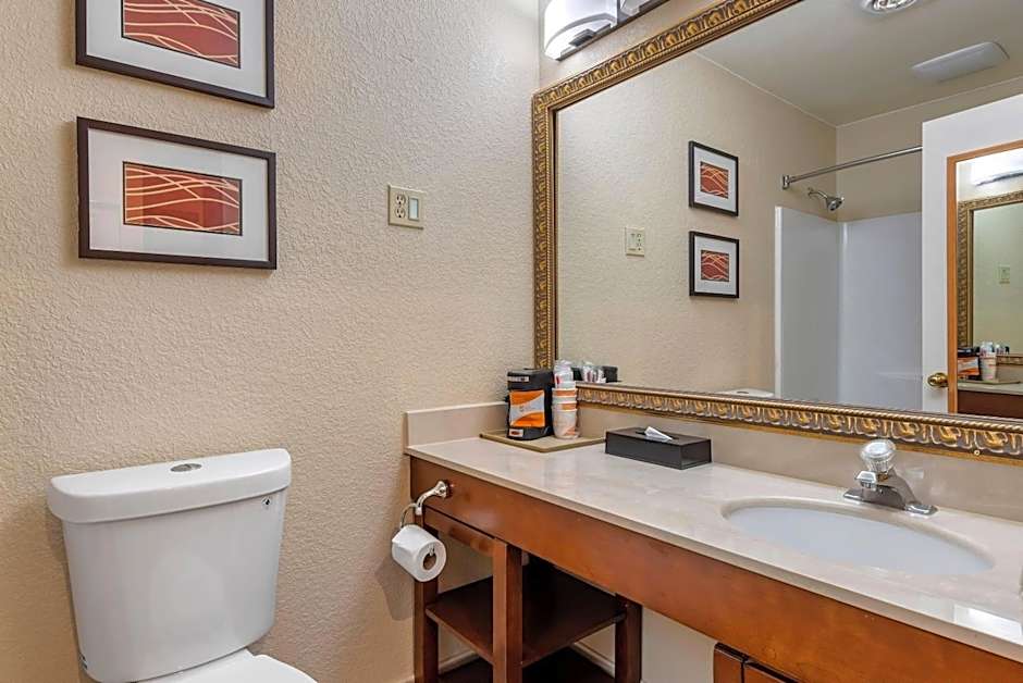 Comfort Inn & Suites Klamath Falls