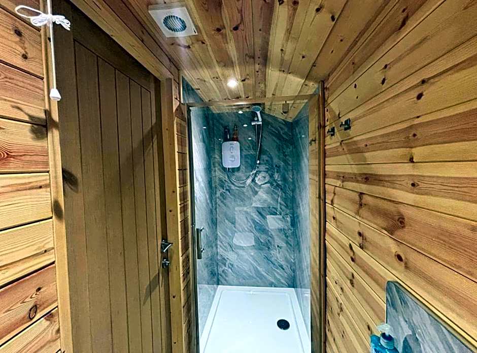 Lakeside Fishing Retreats