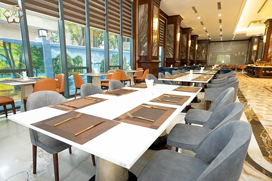 Cua Dong Luxury Hotel