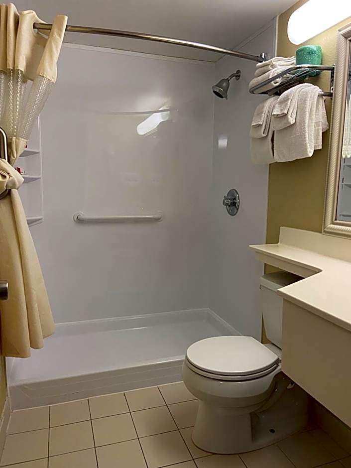 Travelodge Inn & Suites by Wyndham Albany