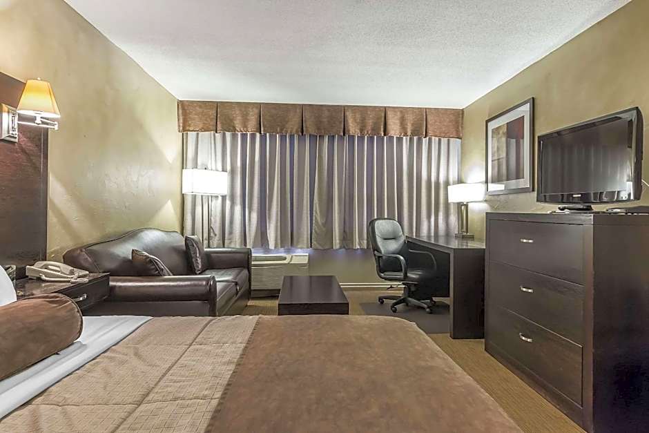 Quality Hotel & Conference Centre