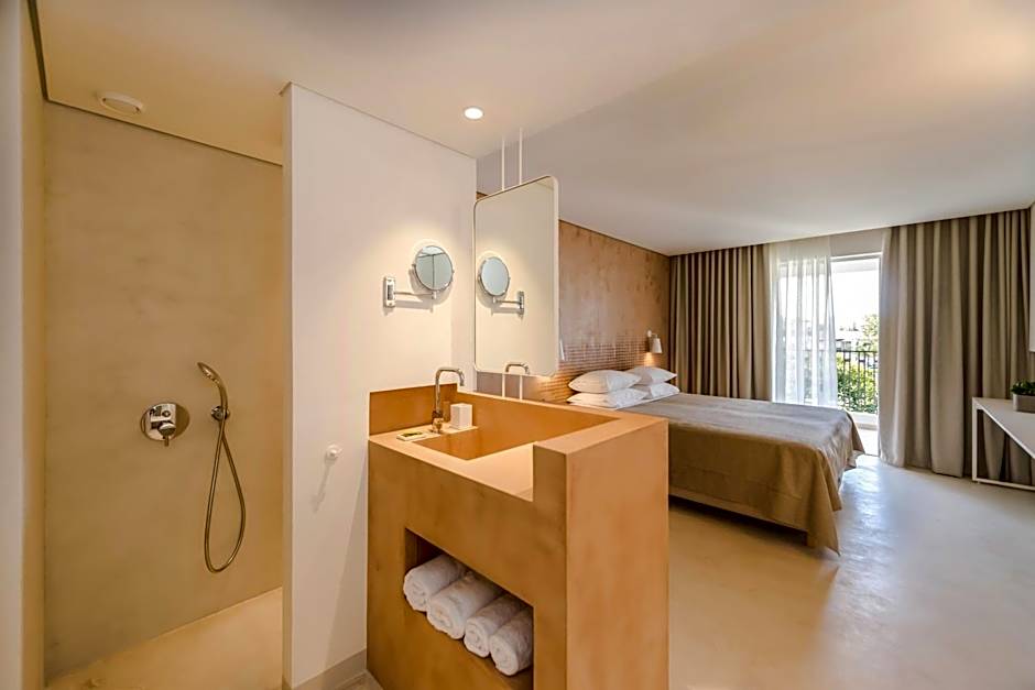 Bitzaro Grande Hotel & Suites