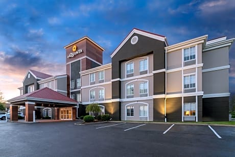 La Quinta by Wyndham Lexington South / Hamburg