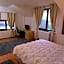 VillaWeb 9rooms - Long term business aparthotel 29 Euro per night per room, min 3months
