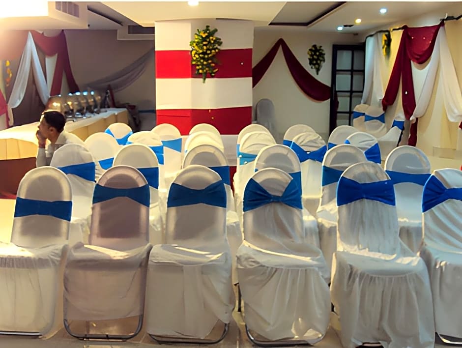 Hotel Janhvi International