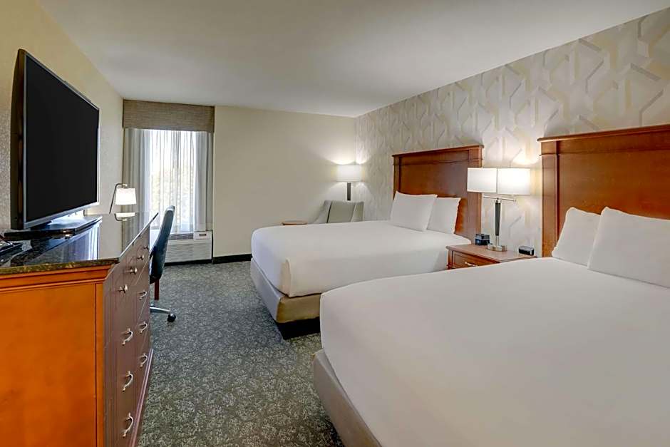 DRURY INN & SUITES CHARLOTTE UNIVERSITY PLACE