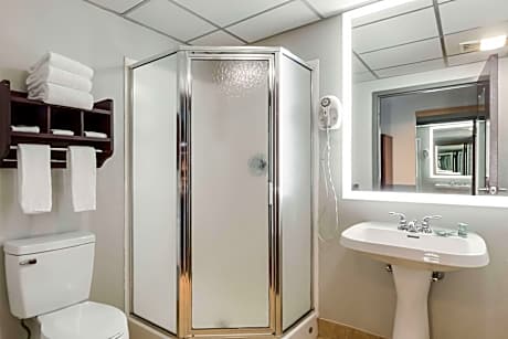 1 King Bed Suite Jetted Tub Non-Smoking