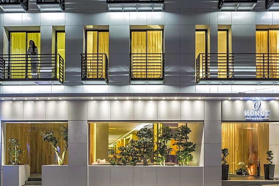 O Monot Luxury Boutique Hotel