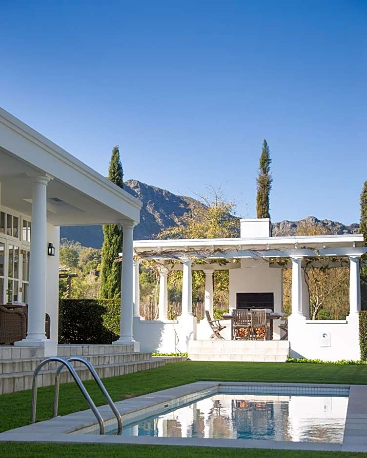 Lily Pond House at Le Lude