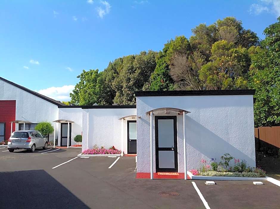 Cascades Motor Lodge